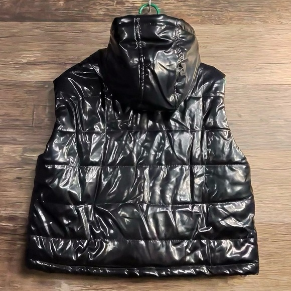 Taxi Stylish Women's Colorblock Vest - Black, Blue, and White - Picture 9 of 10